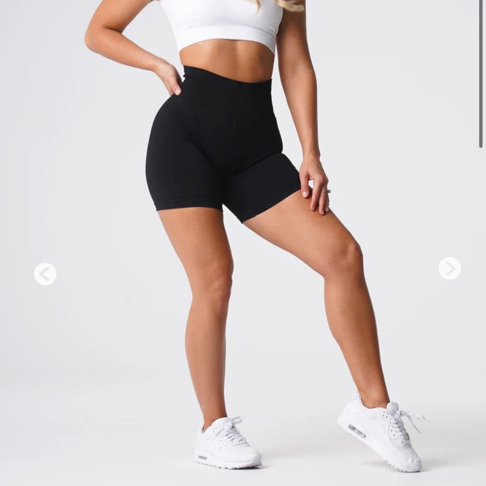 NVGTN black solid seamless shorts